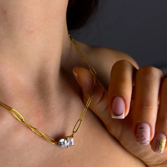 New Luminous Solitaire Pendant - Picture 6 of 12